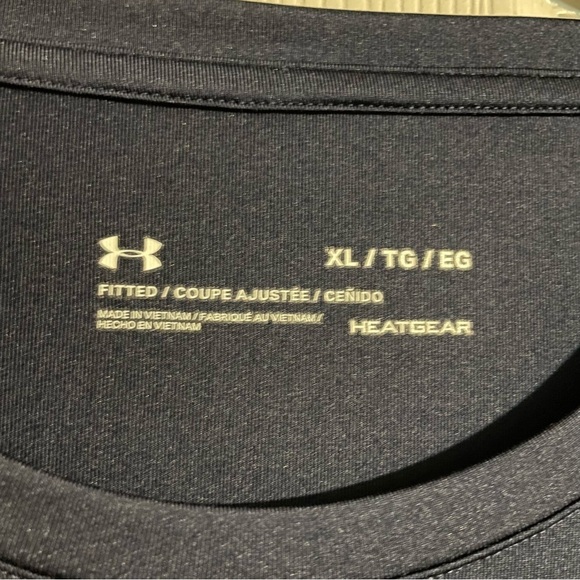 Under Armour Heat Gear Navy Blue Long Sleeve Shirt - Picture 5 of 5